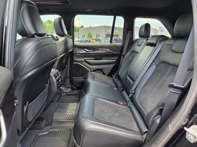 2022 Jeep Grand Cherokee Altitude