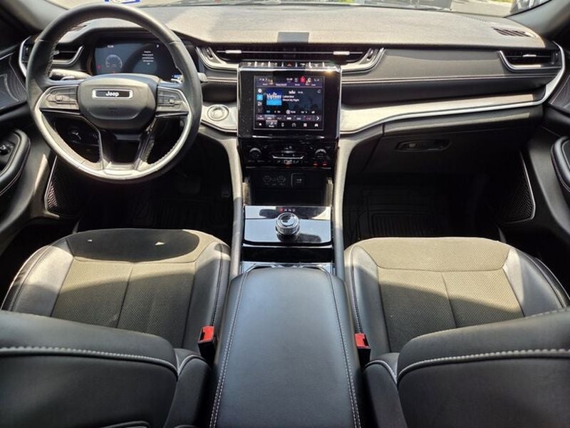2022 Jeep Grand Cherokee Altitude