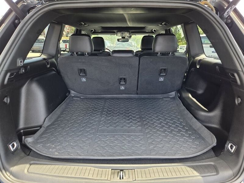 2022 Jeep Grand Cherokee Altitude