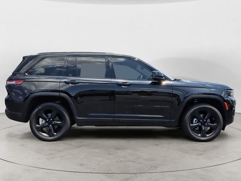 2022 Jeep Grand Cherokee Altitude