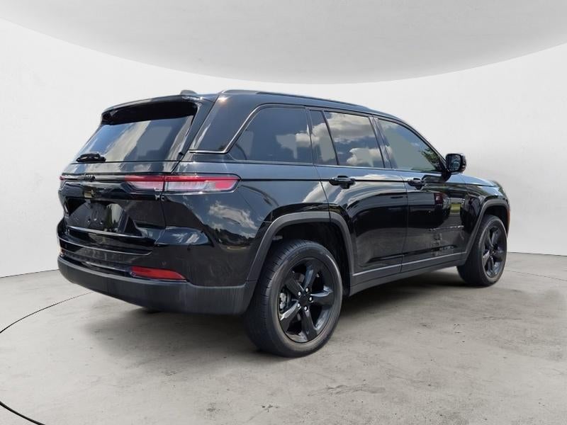 2022 Jeep Grand Cherokee Altitude