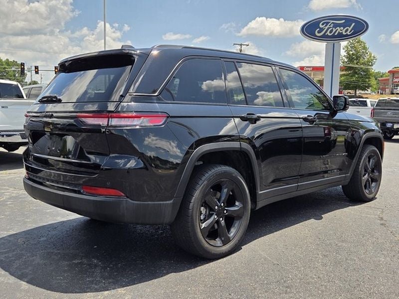 2022 Jeep Grand Cherokee Altitude