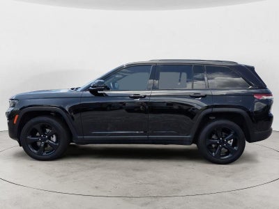 2022 Jeep Grand Cherokee Altitude