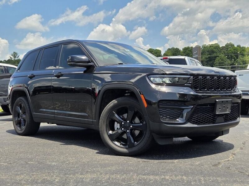 2022 Jeep Grand Cherokee Altitude