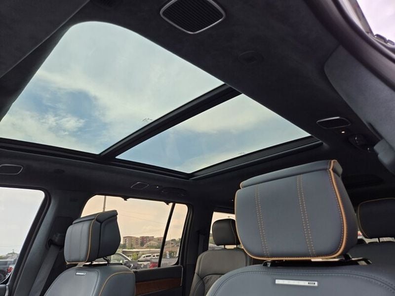 2023 Jeep Grand Wagoneer Series III