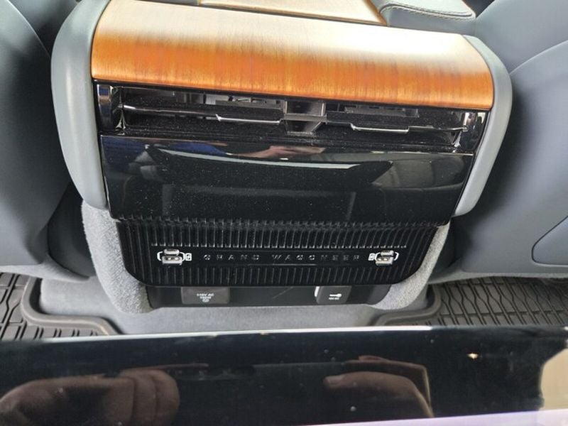 2023 Jeep Grand Wagoneer Series III