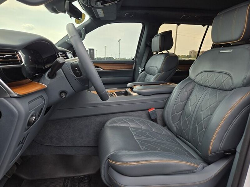2023 Jeep Grand Wagoneer Series III