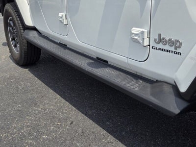 2022 Jeep Gladiator Overland