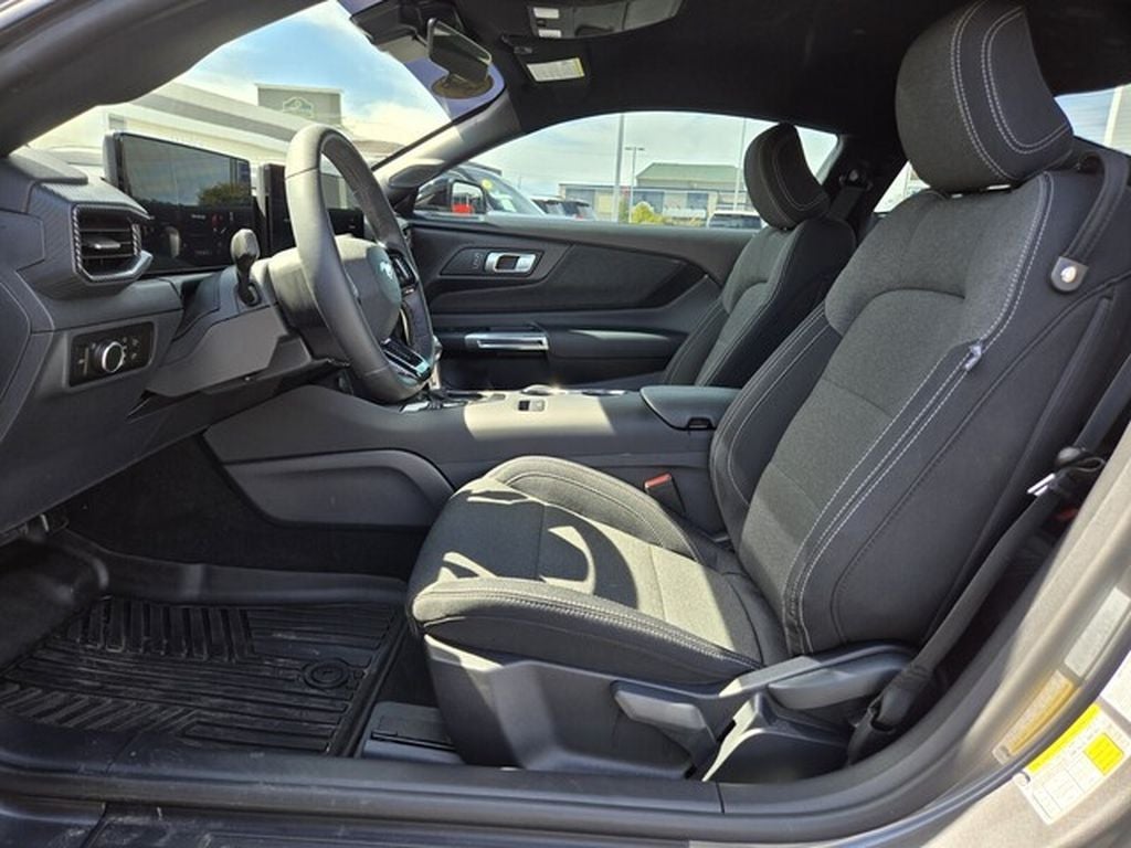 2025 Ford Mustang EcoBoost