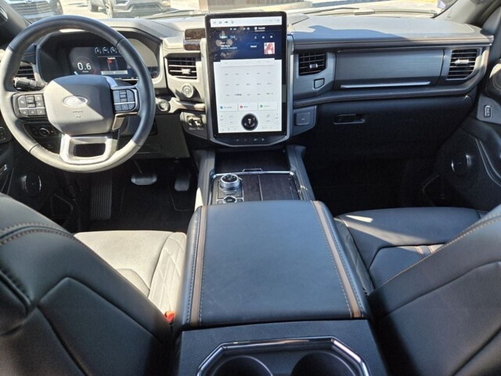 2024 Ford Expedition Platinum