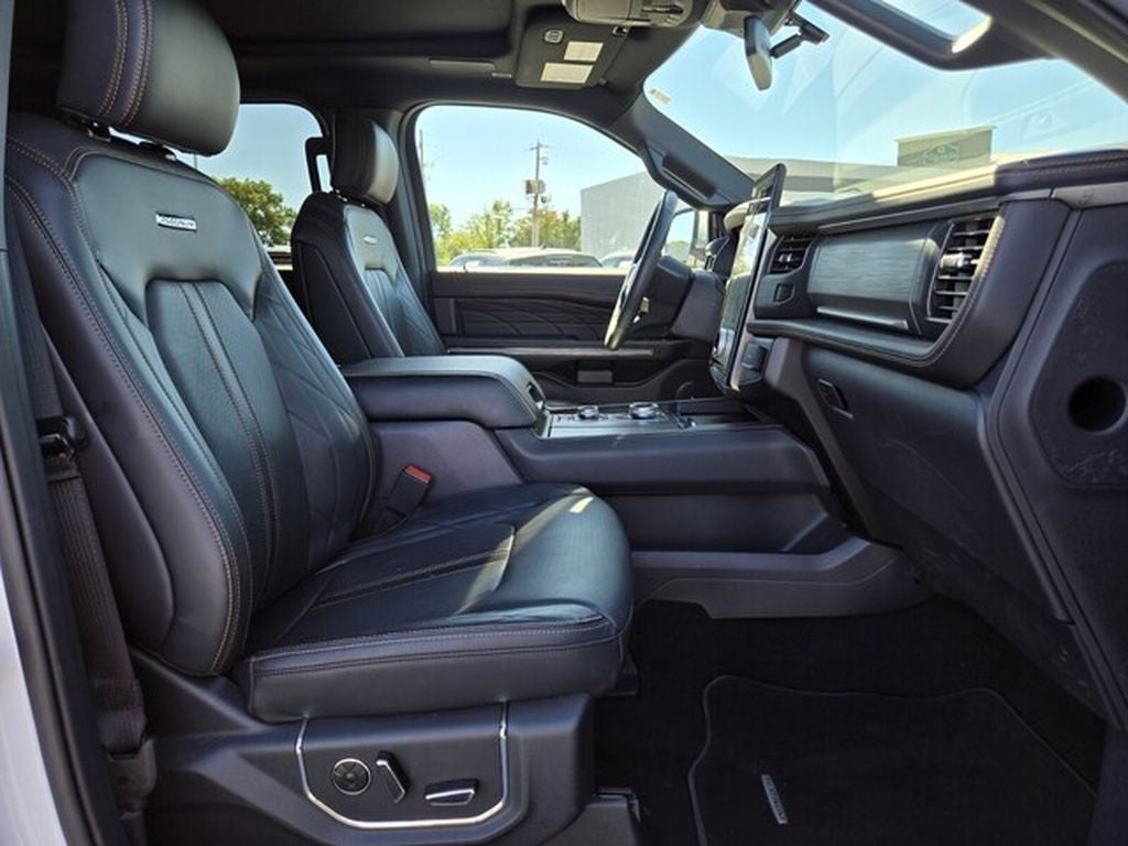 2024 Ford Expedition Platinum