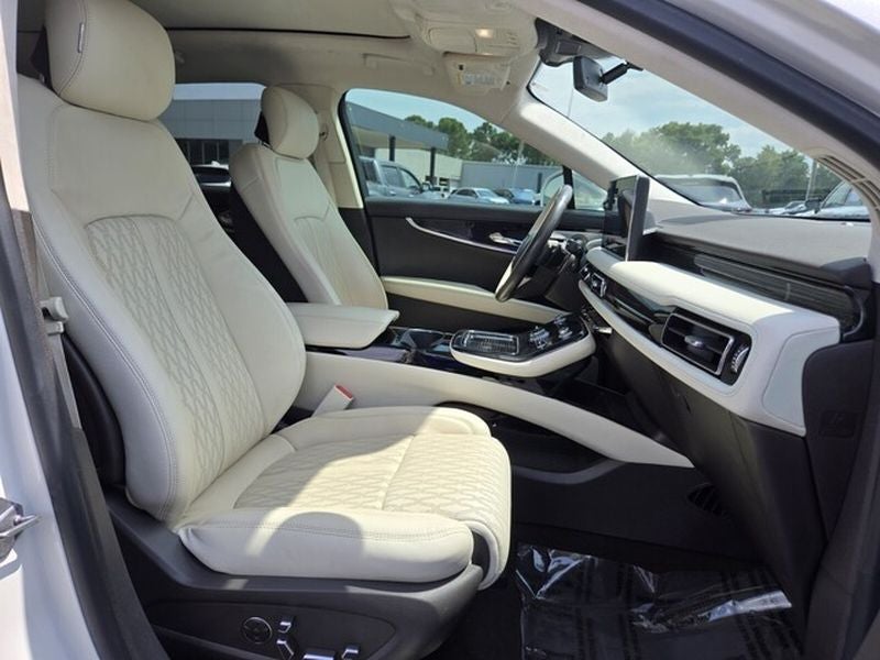 2023 Lincoln Nautilus Black Label