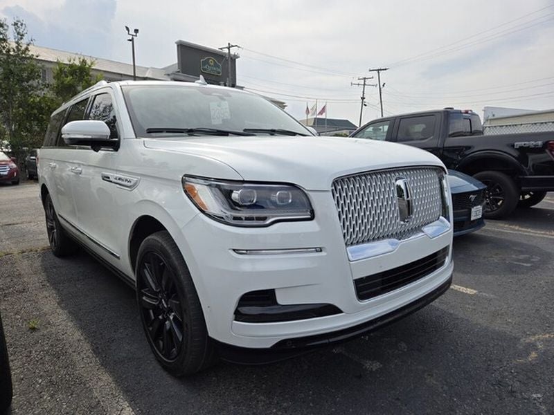 2023 Lincoln Navigator L Reserve
