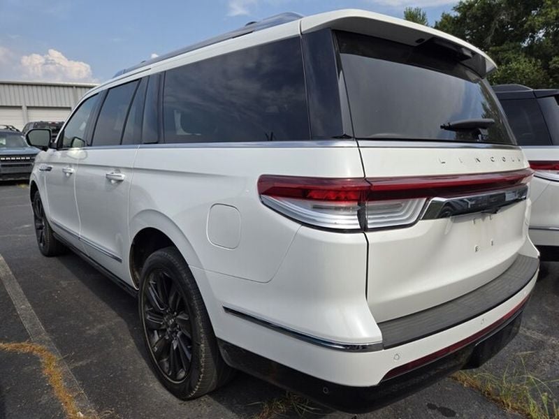 2023 Lincoln Navigator L Reserve